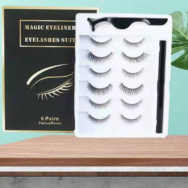 Super natural eyeliner, false eyelashes, eyelashes